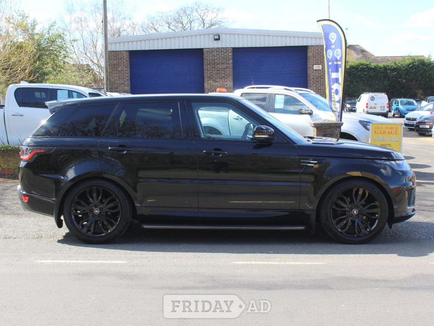 [ berth ]Land Rover Range Rover Sport