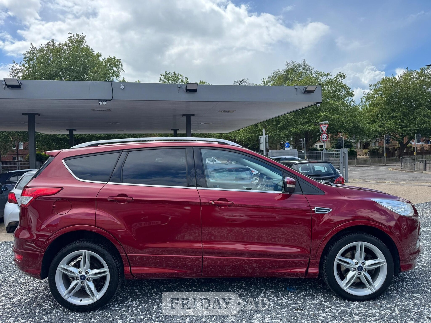 [ berth ]Ford Kuga