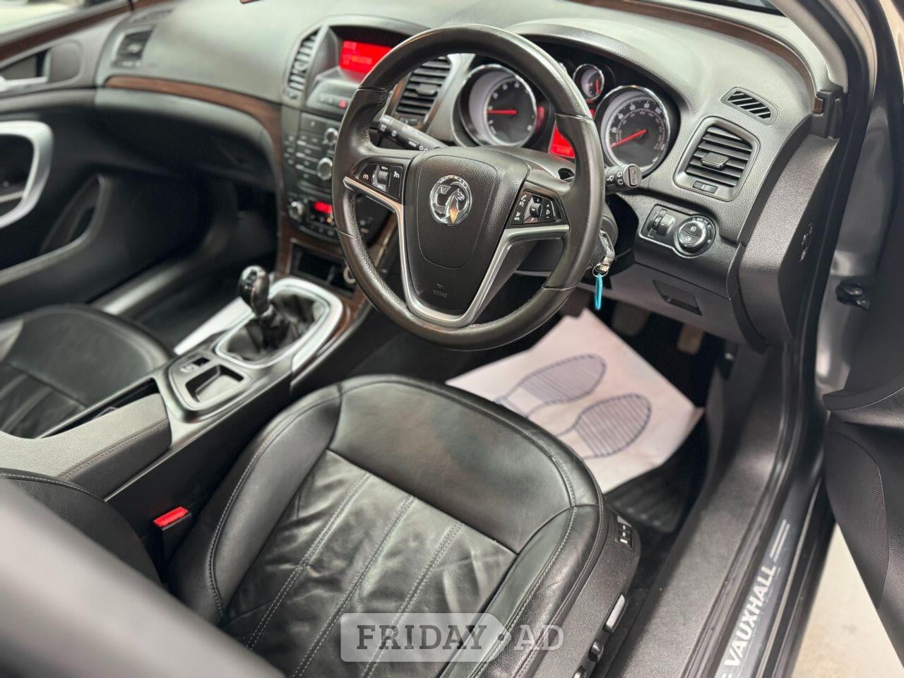 [ berth ]Vauxhall Insignia