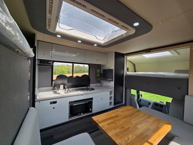 Peper Harow  DAF Horsebox - Trailers & Horseboxes
