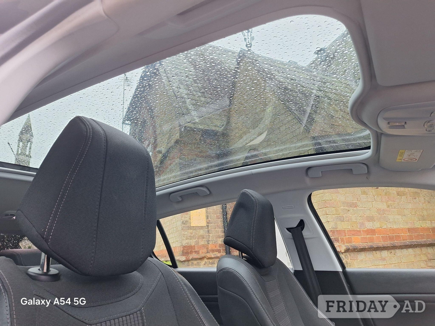 Peugeot 308 2018 - Cars in Slough