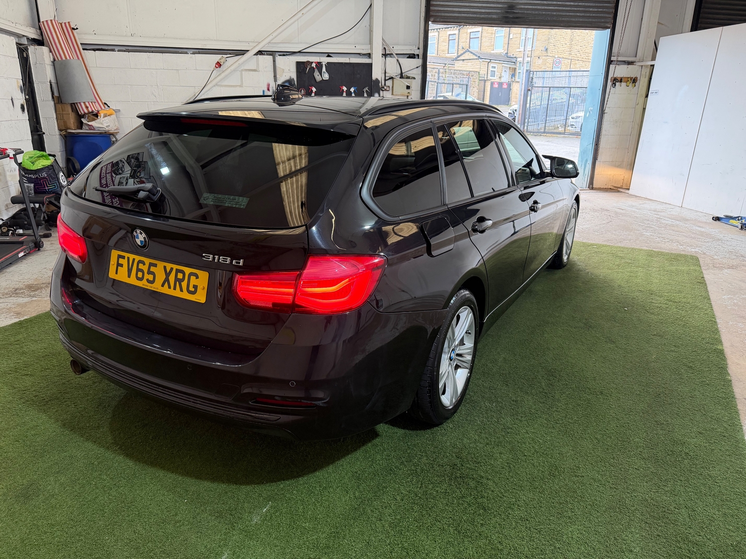 [ berth ]BMW 3 Series