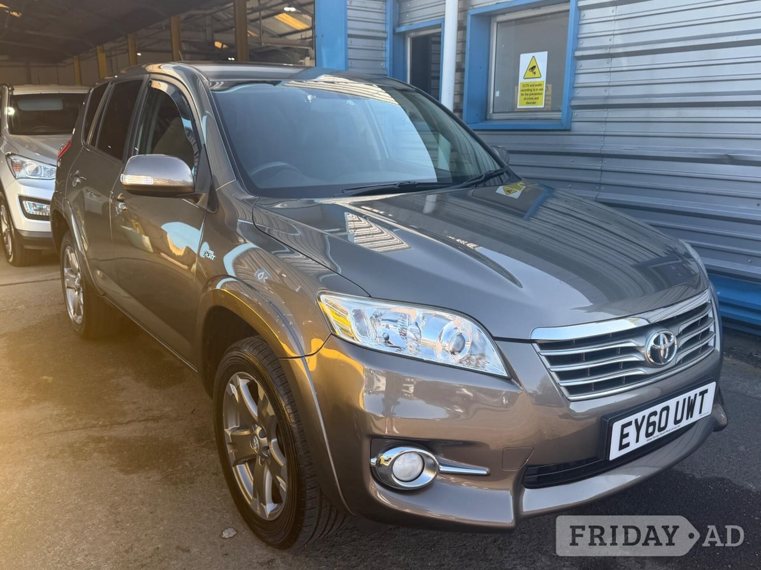 Toyota RAV4 2010 in Pontypridd