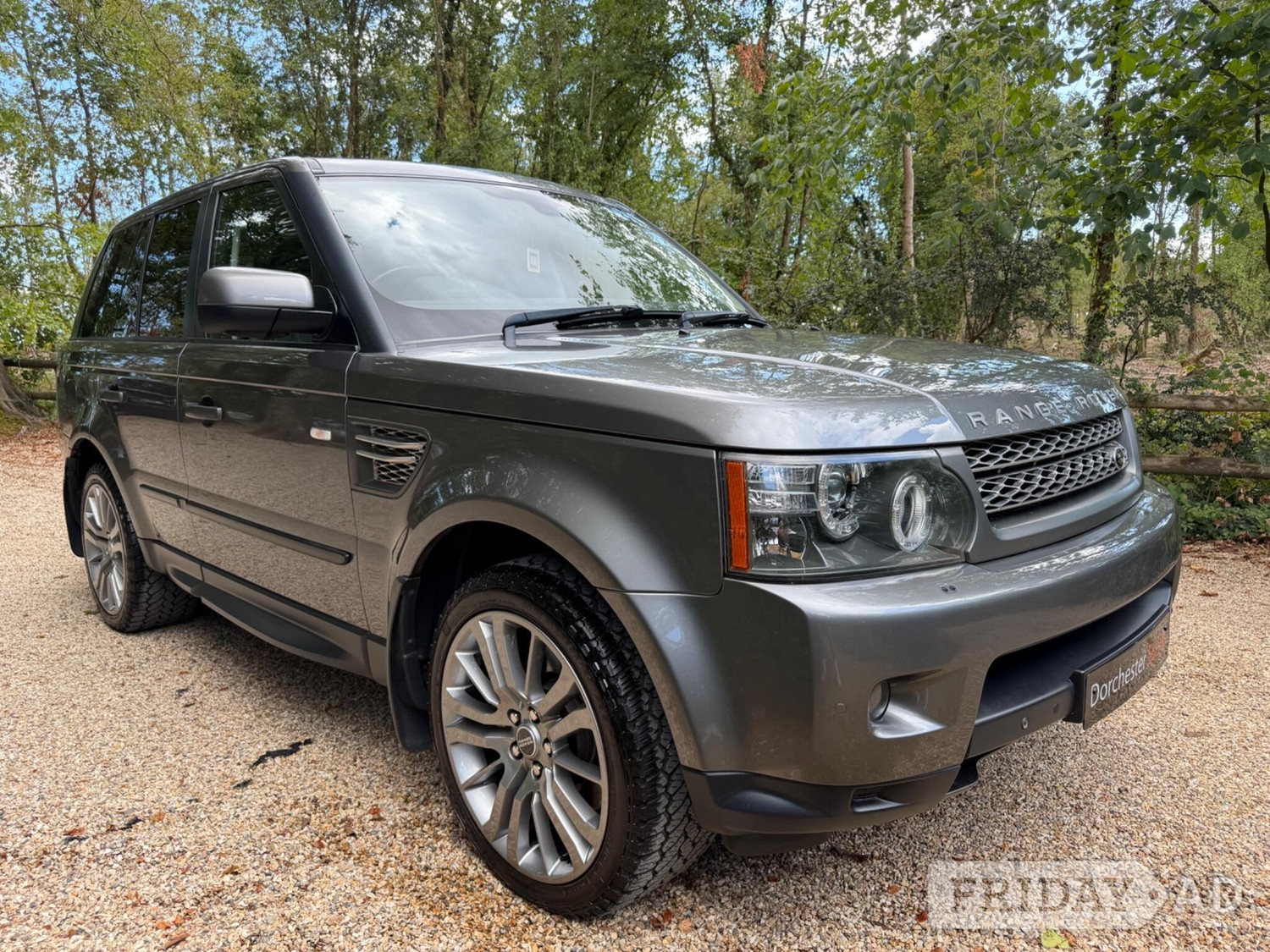 [ berth ]Land Rover Range Rover Sport