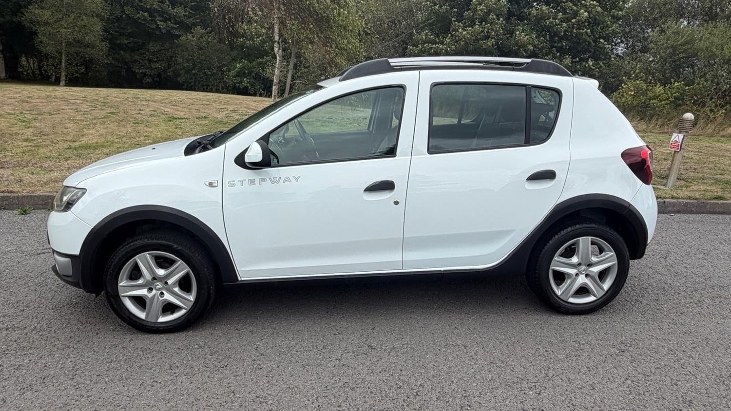 [ berth ]Dacia Sandero Stepway