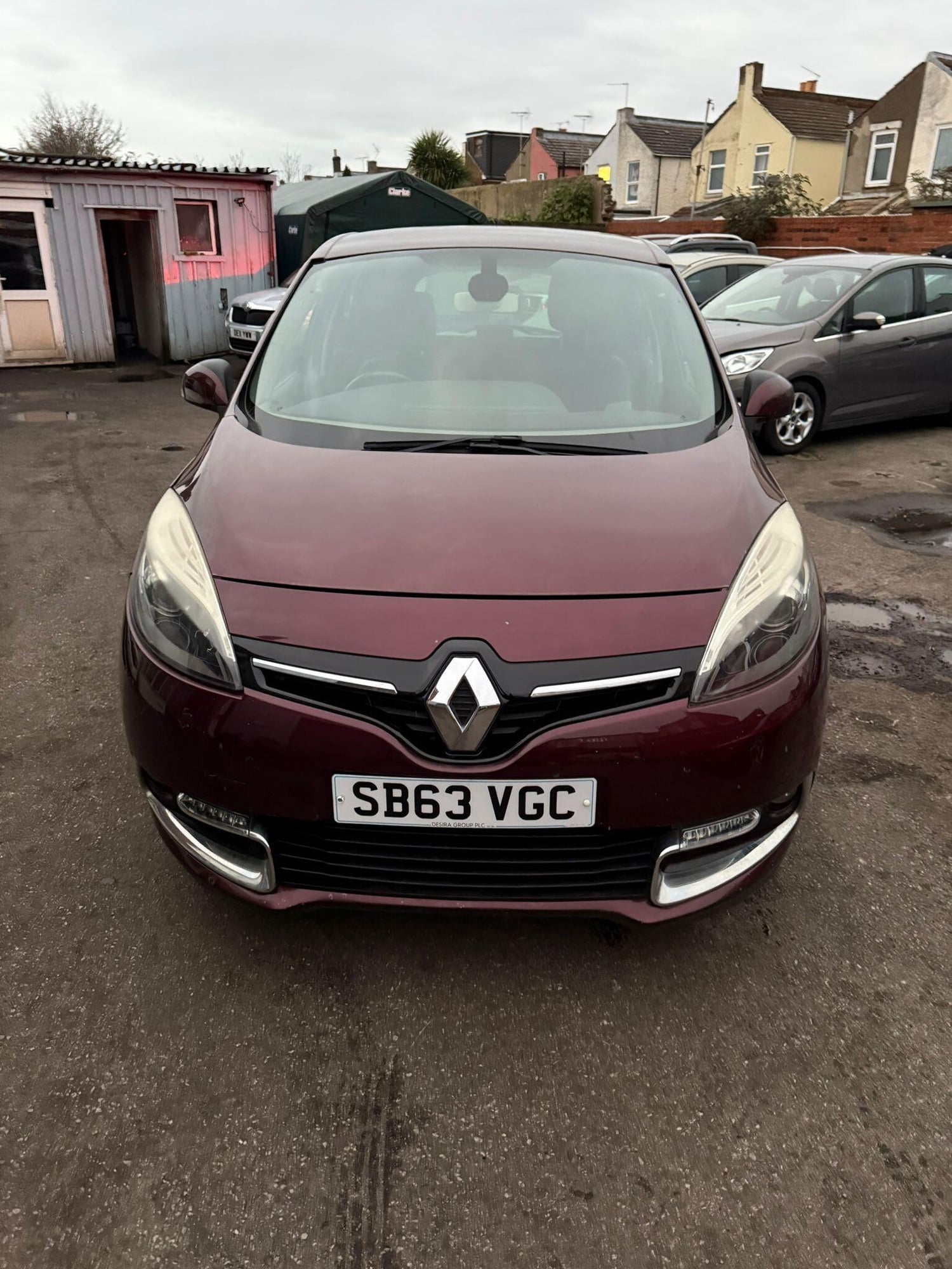 [ berth ]Renault Scenic