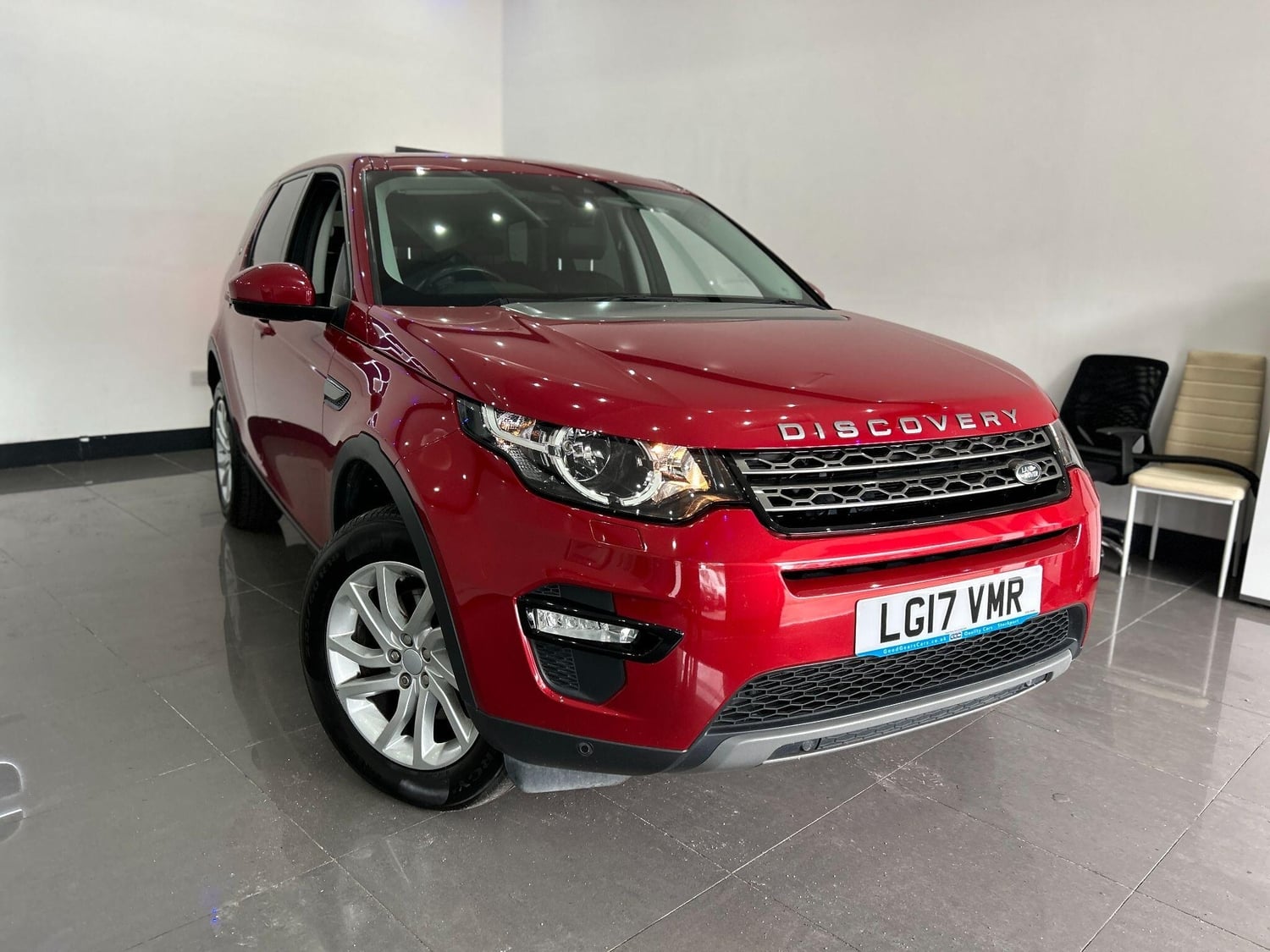 [ berth ]Land Rover Discovery Sport