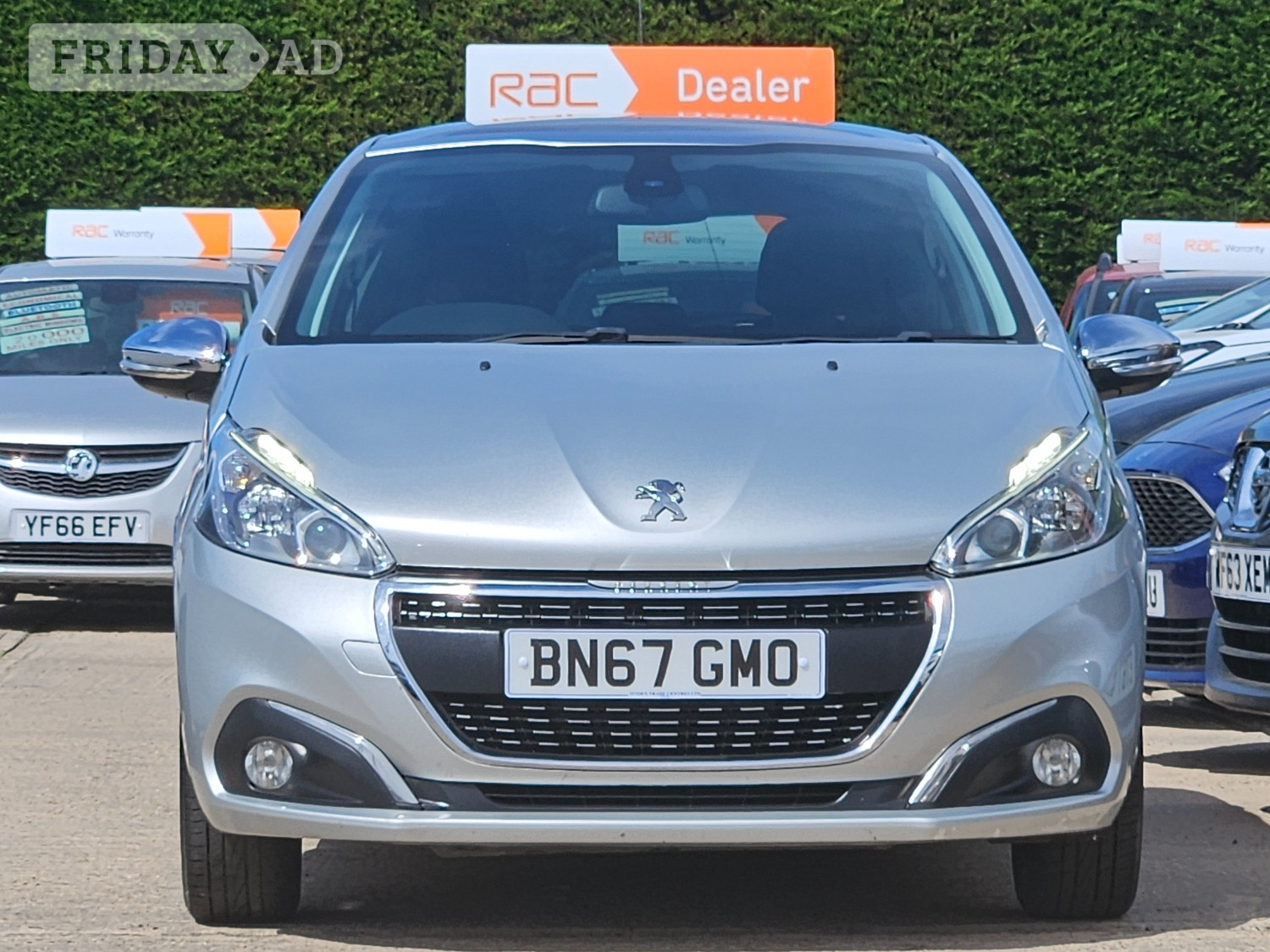 [ berth ]Peugeot 208