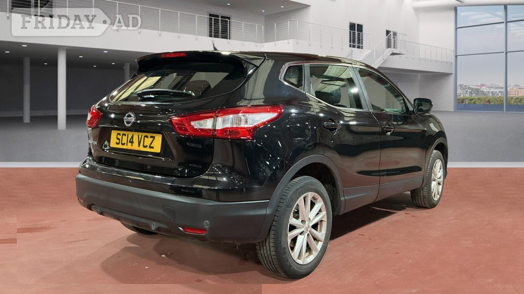 Nissan Qashqai 2014 - Cars in Hounslow