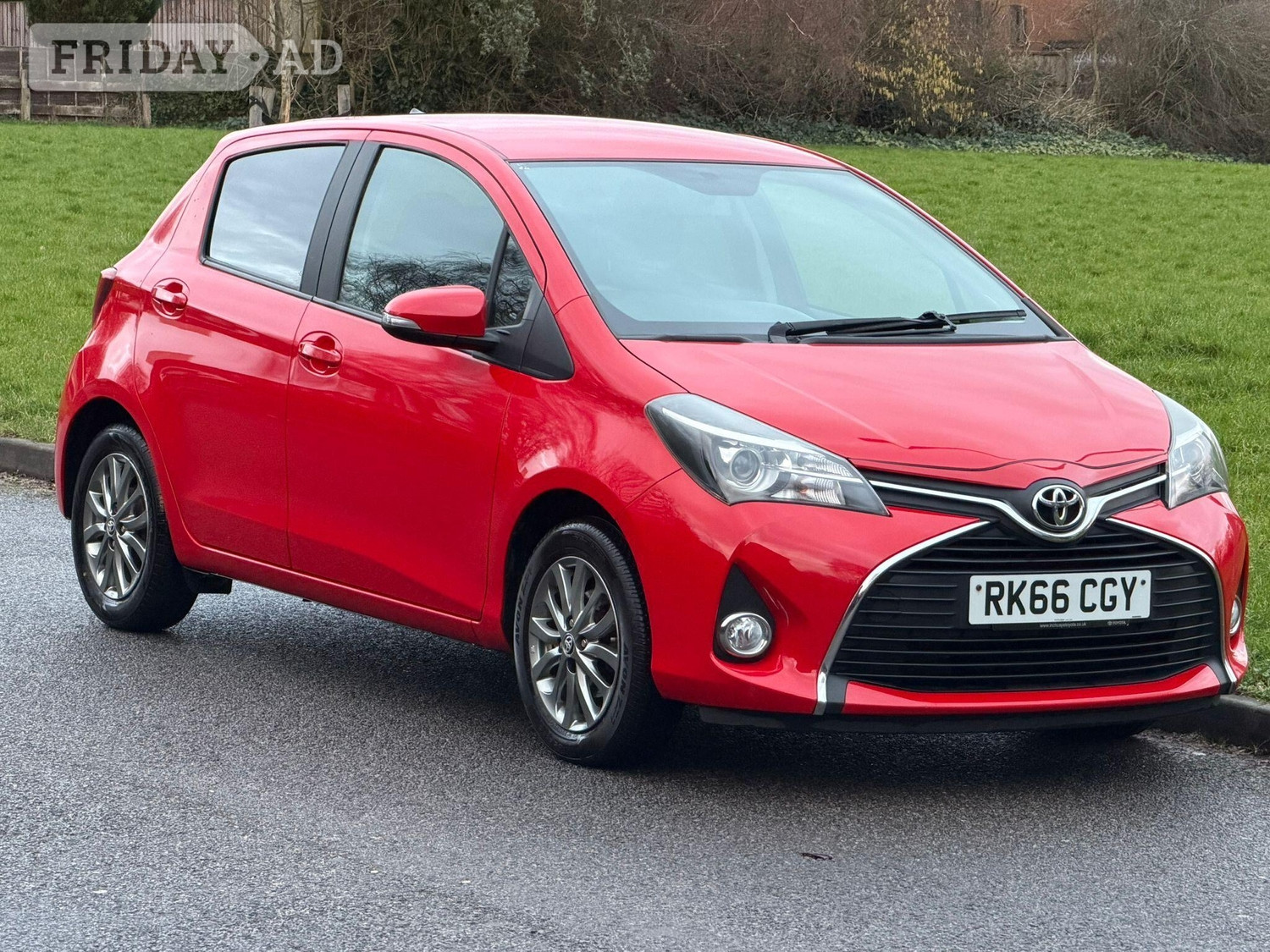Toyota Yaris 2016 in Birmingham