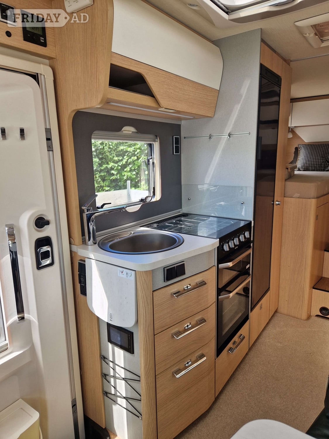 Hymer B-Class ModernComfort I 580 2022 for sale - Motorhomes & Caravans in Highbridge