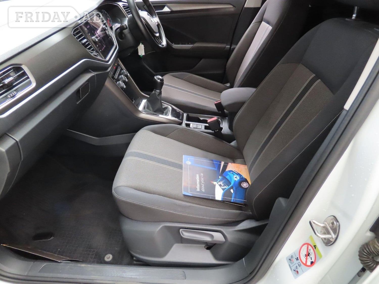 Volkswagen T-Roc 2018 - Cars in Addlestone