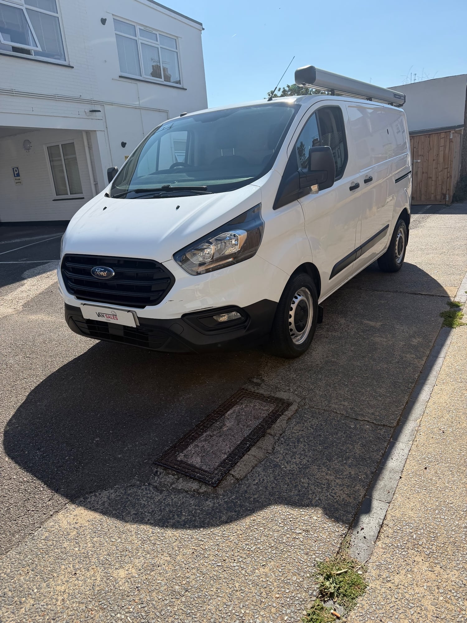 [ berth ]Ford Transit Custom