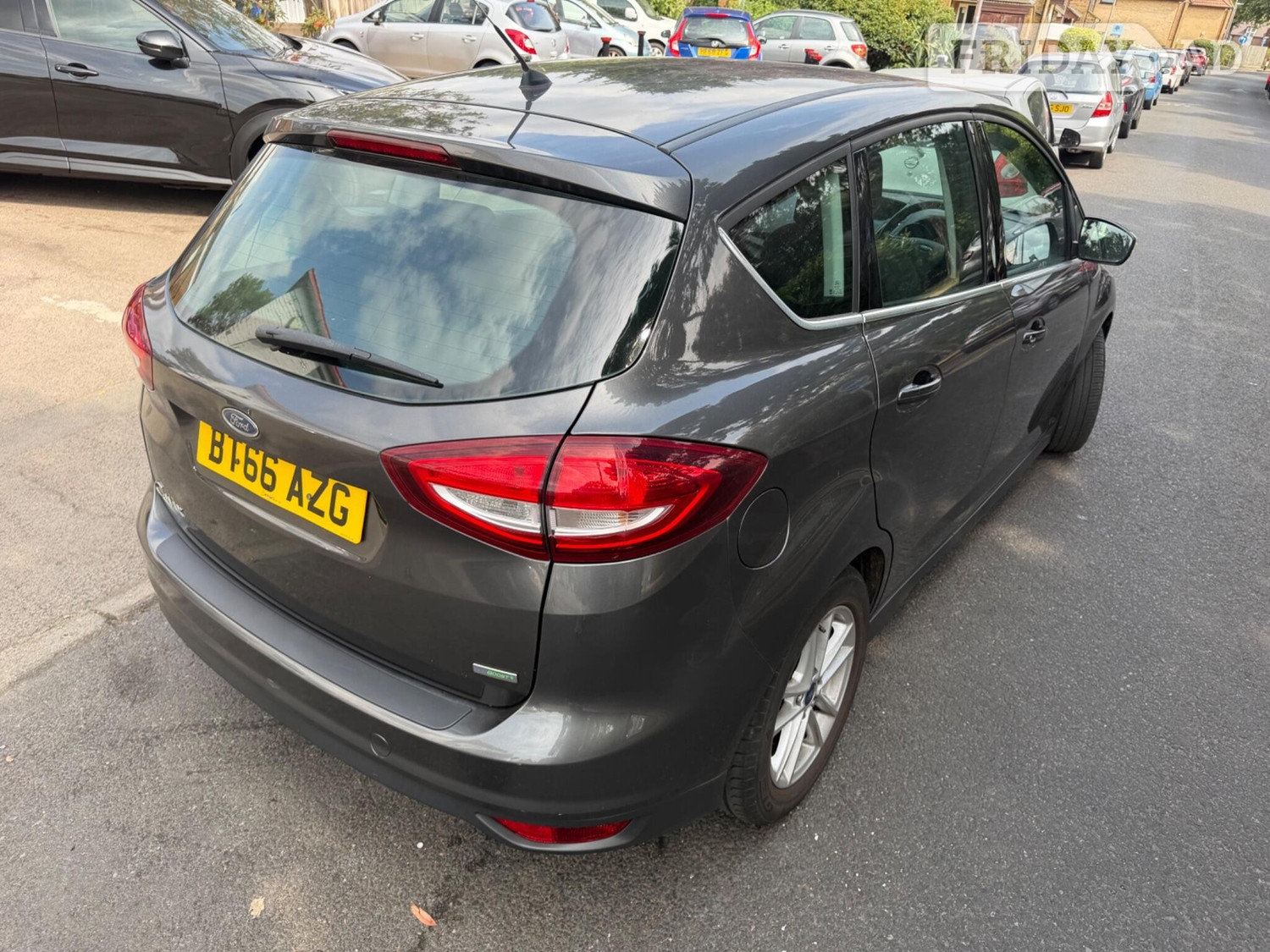 [ berth ]Ford C-MAX