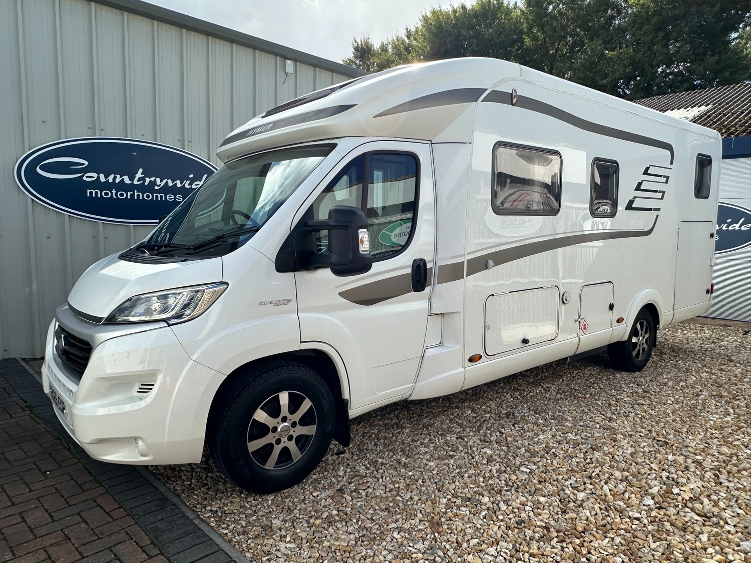 Hymer T678CL 2015 - Motorhomes & Caravans