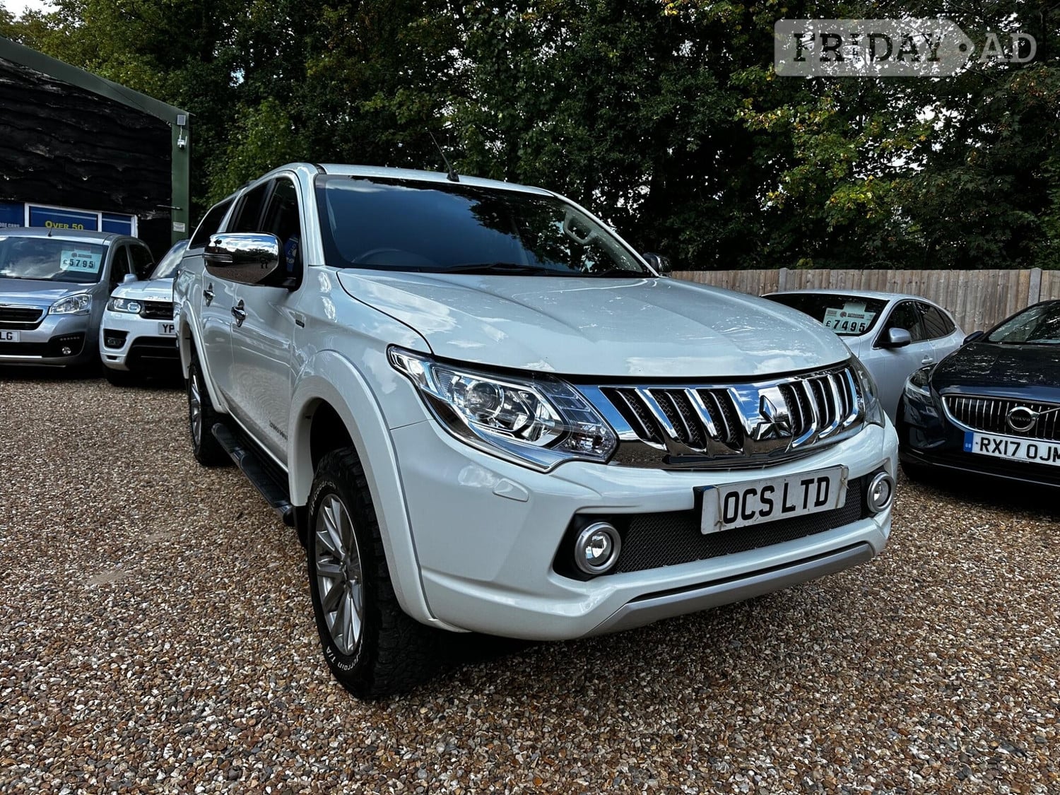 Mitsubishi L200 Hook