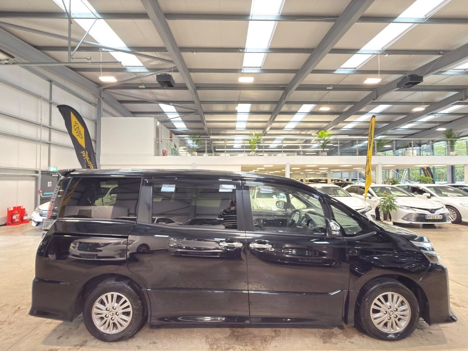Toyota Voxy Reading