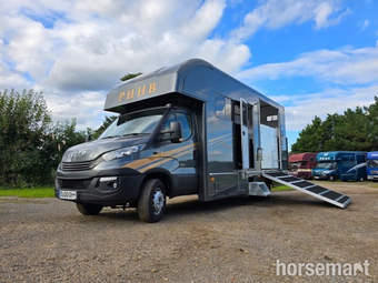 Peper Harow Trophy Twin Iveco Horsebox