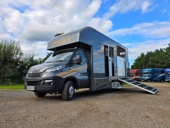 Peper Harow Trophy Twin Iveco Horsebox