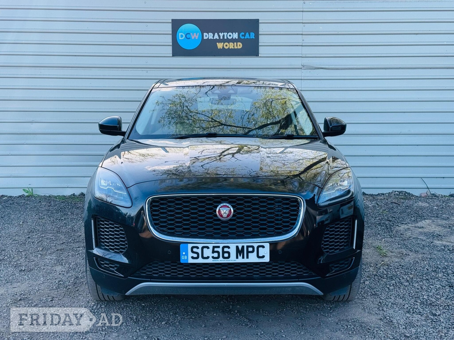 [ berth ]Jaguar E-Pace