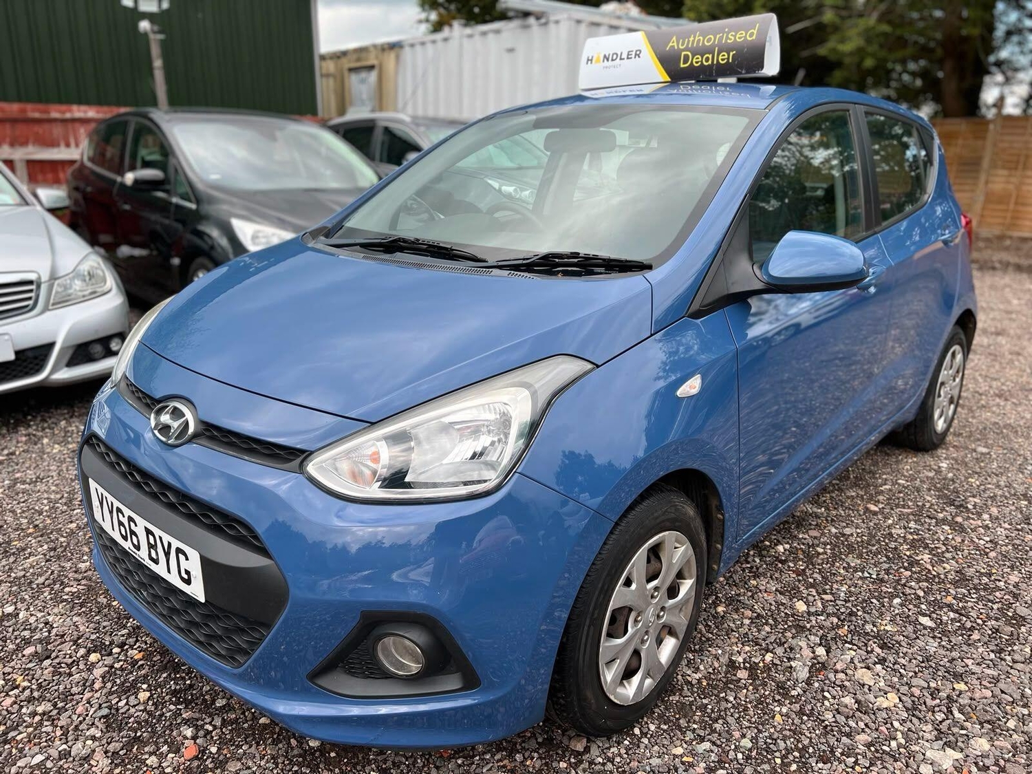 Hyundai i10 2016 - Cars in Milton Keynes