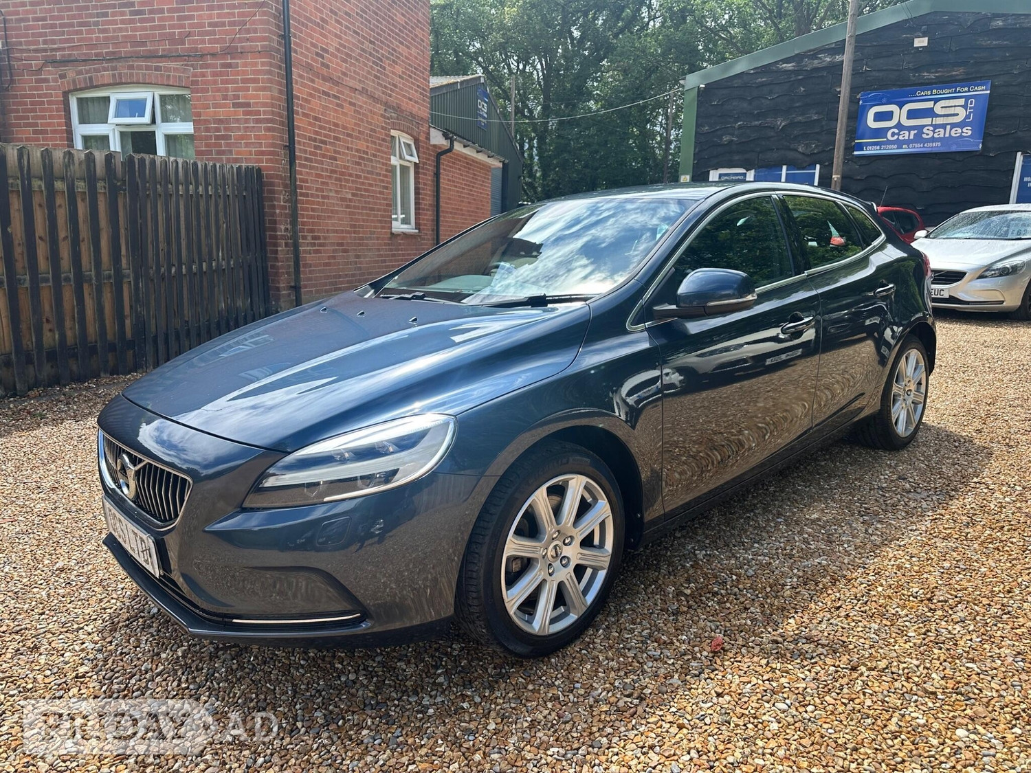 [ berth ]Volvo V40