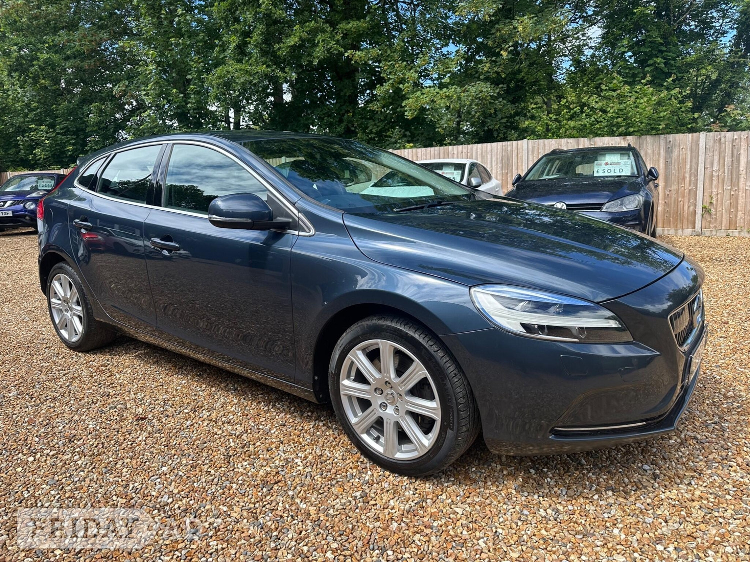 Volvo V40 2017 in Hook