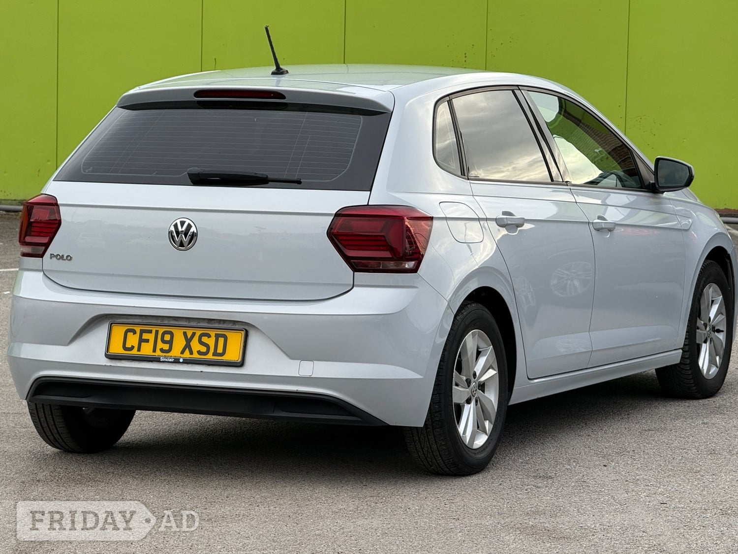 Volkswagen Polo 2019 - Cars in Leeds