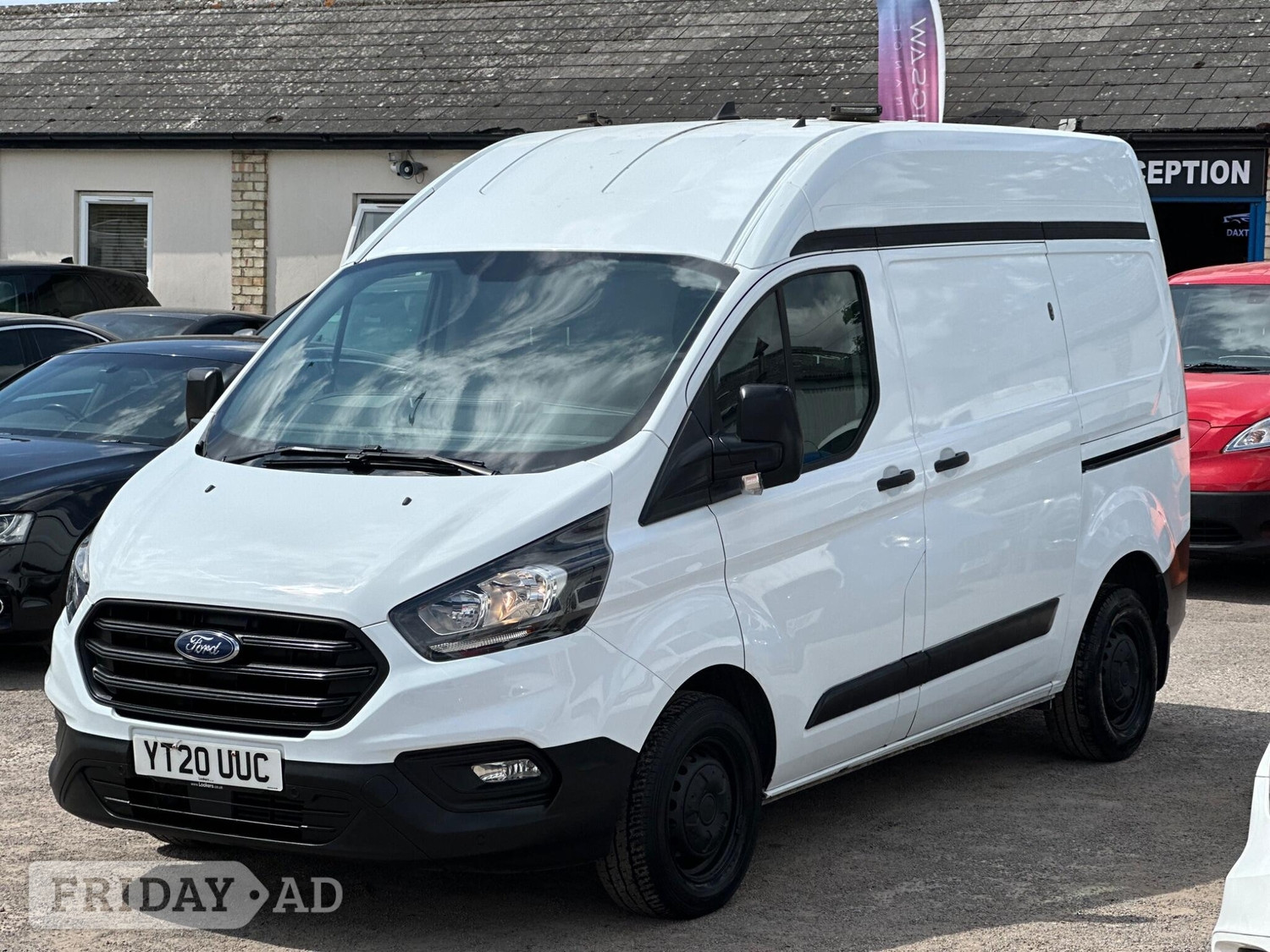 [ berth ]Ford Transit Custom