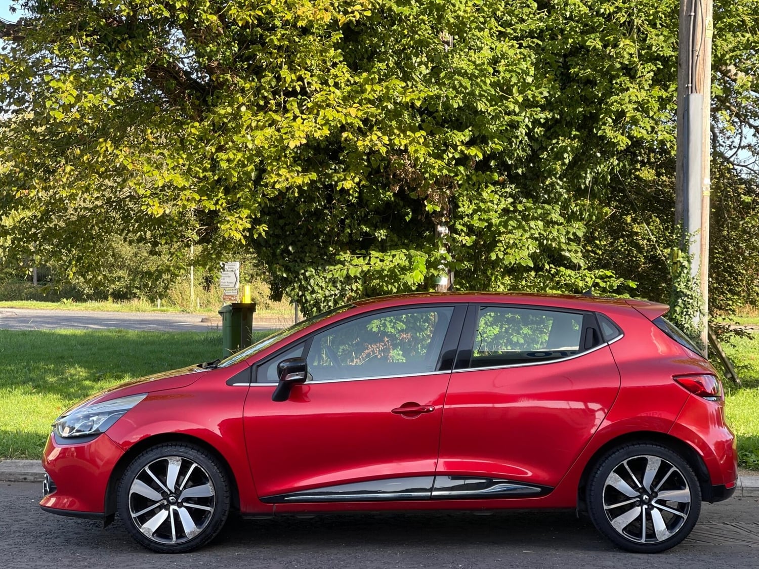 Renault Clio 2016 - Cars