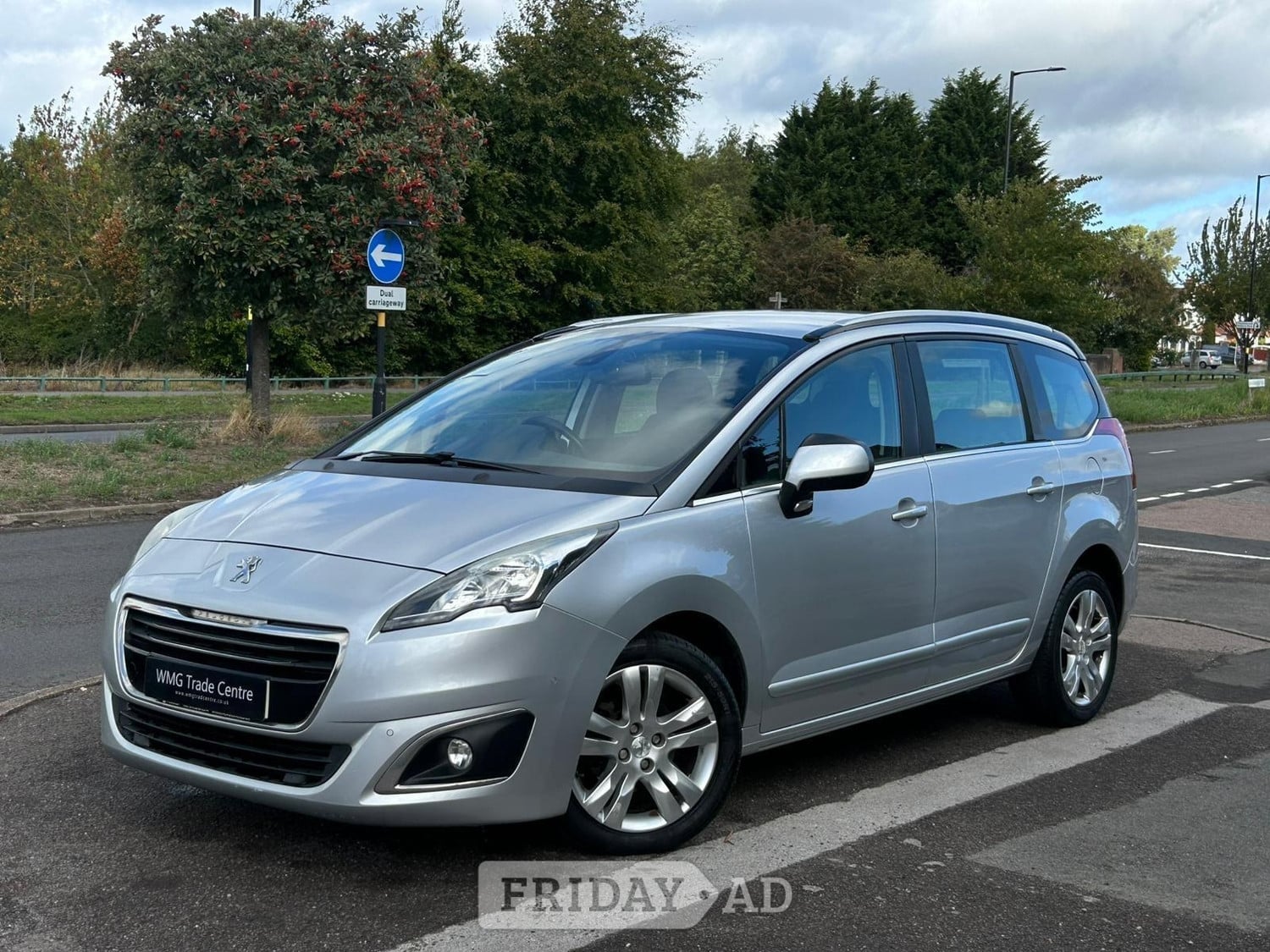 Peugeot 5008 2015 - Cars in Birmingham