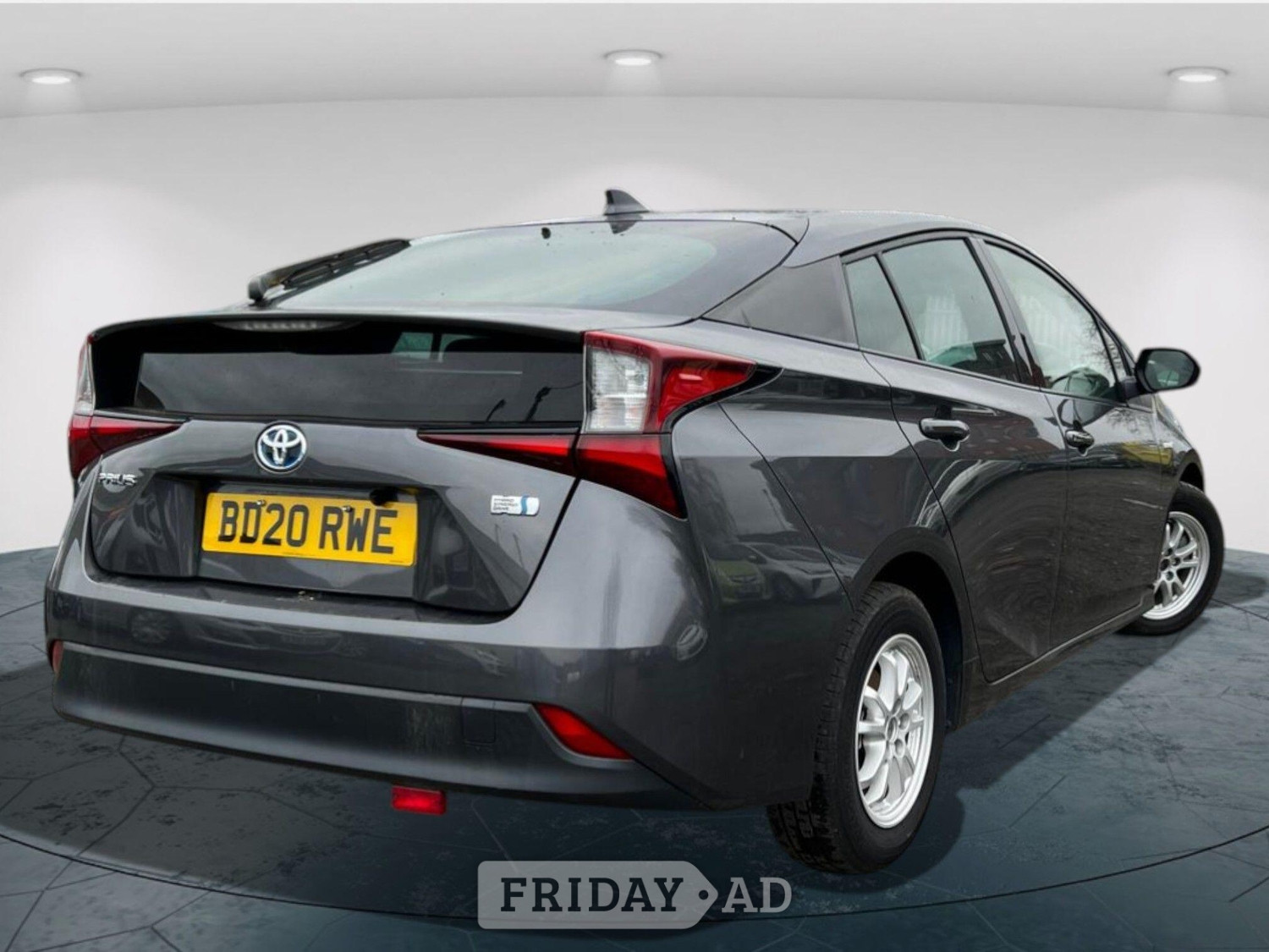 Toyota Prius 2020 - Cars in Walsall