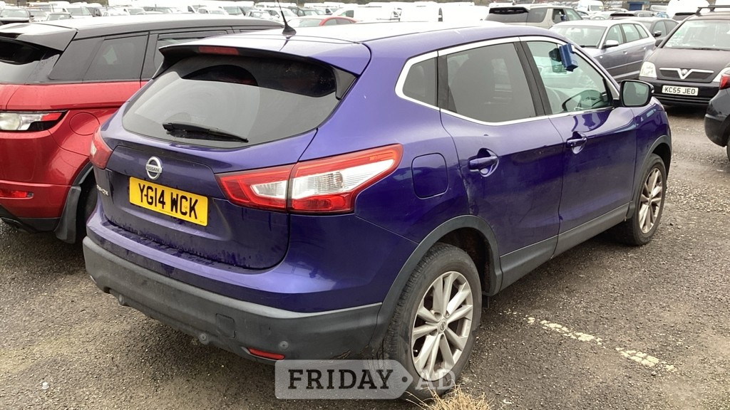 Nissan Qashqai 2014 - Cars in Hounslow