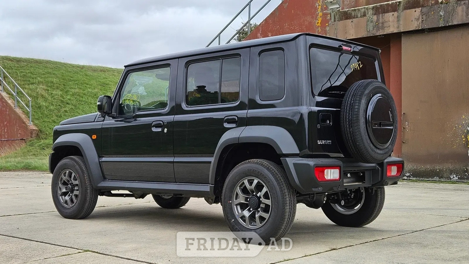 Suzuki Jimny 2025 - Cars