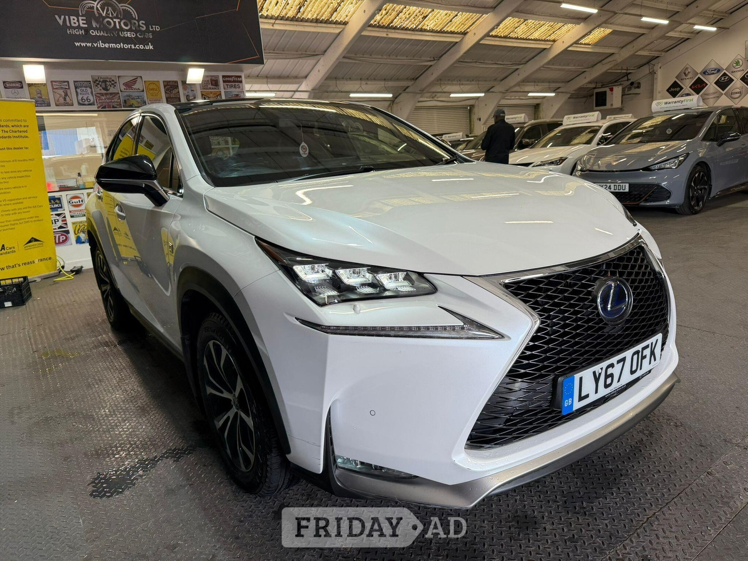 Lexus NX 2017 - Cars