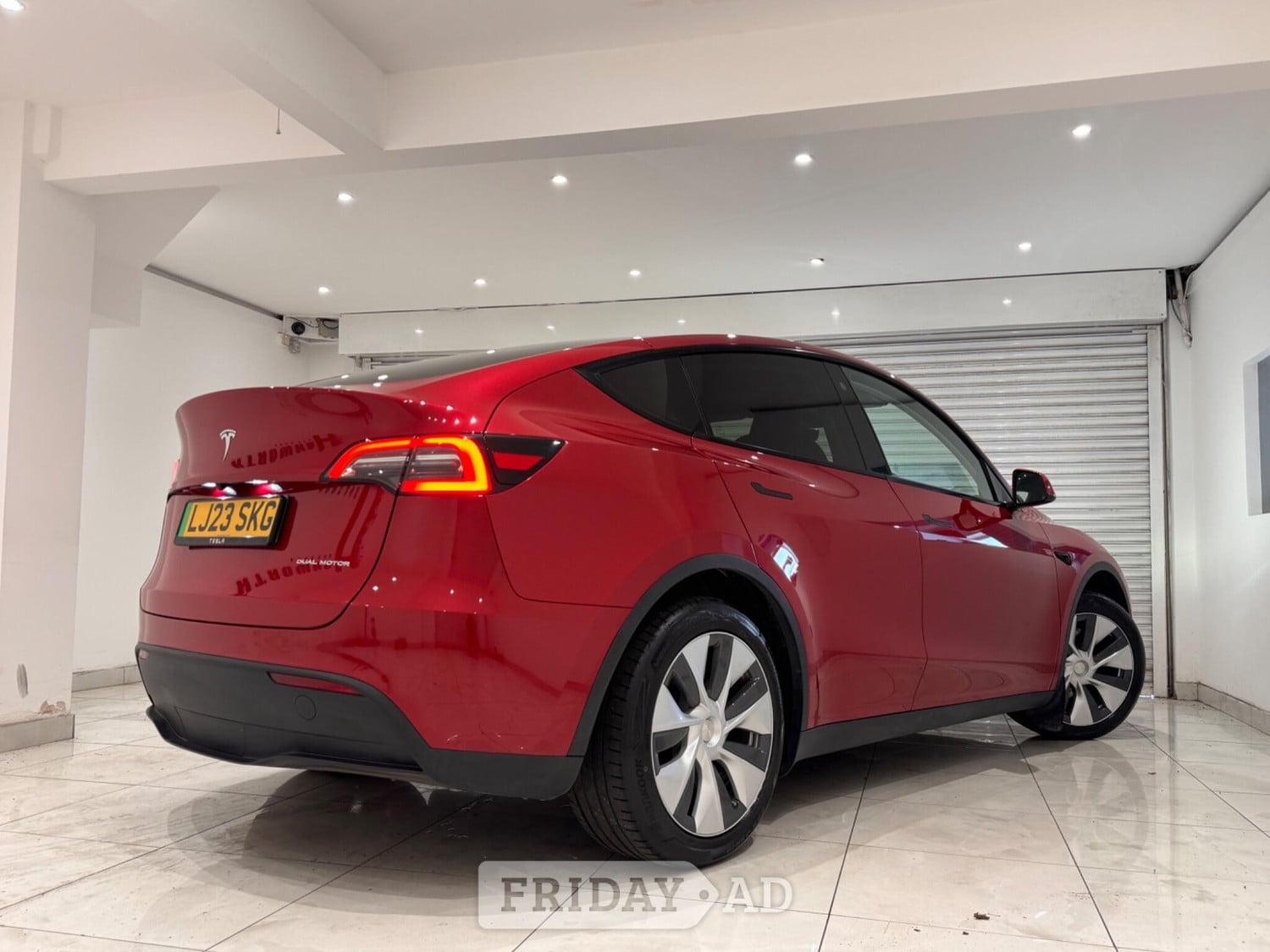 [ berth ]Tesla Model Y