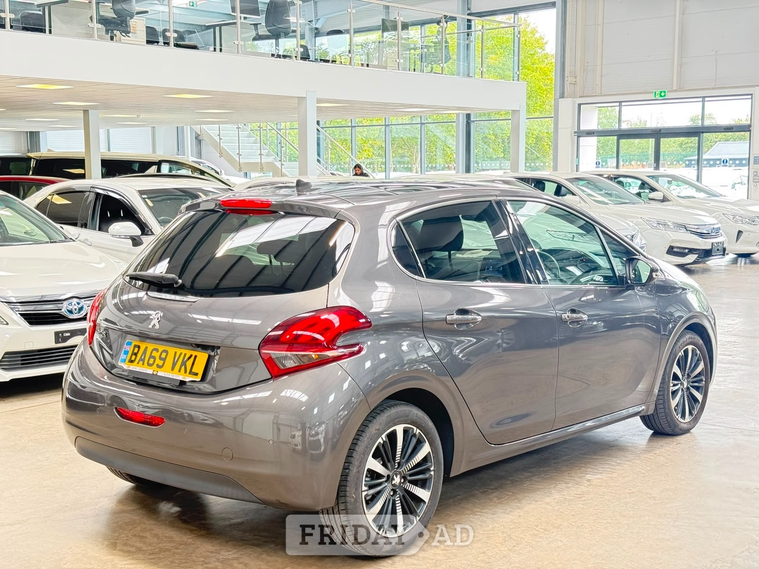 [ berth ]Peugeot 208