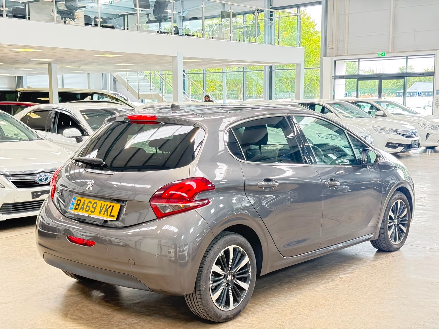 [ berth ]Peugeot 208