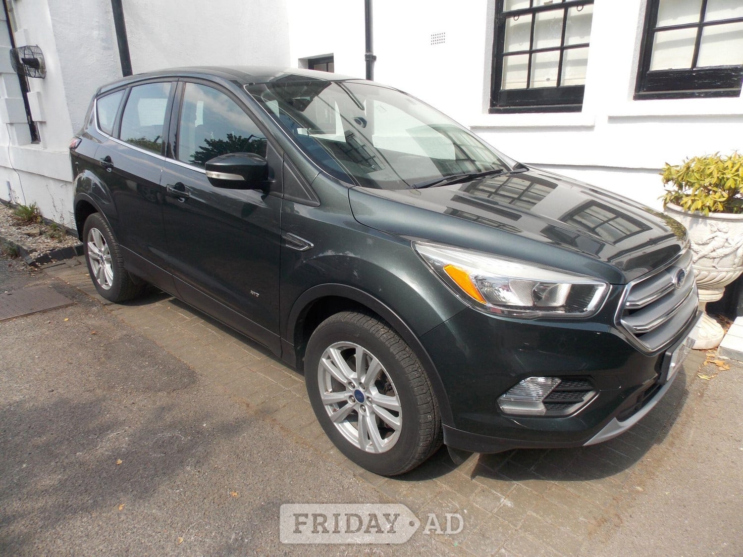 [ berth ]Ford Kuga
