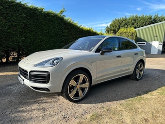 Porsche Cayenne 2022