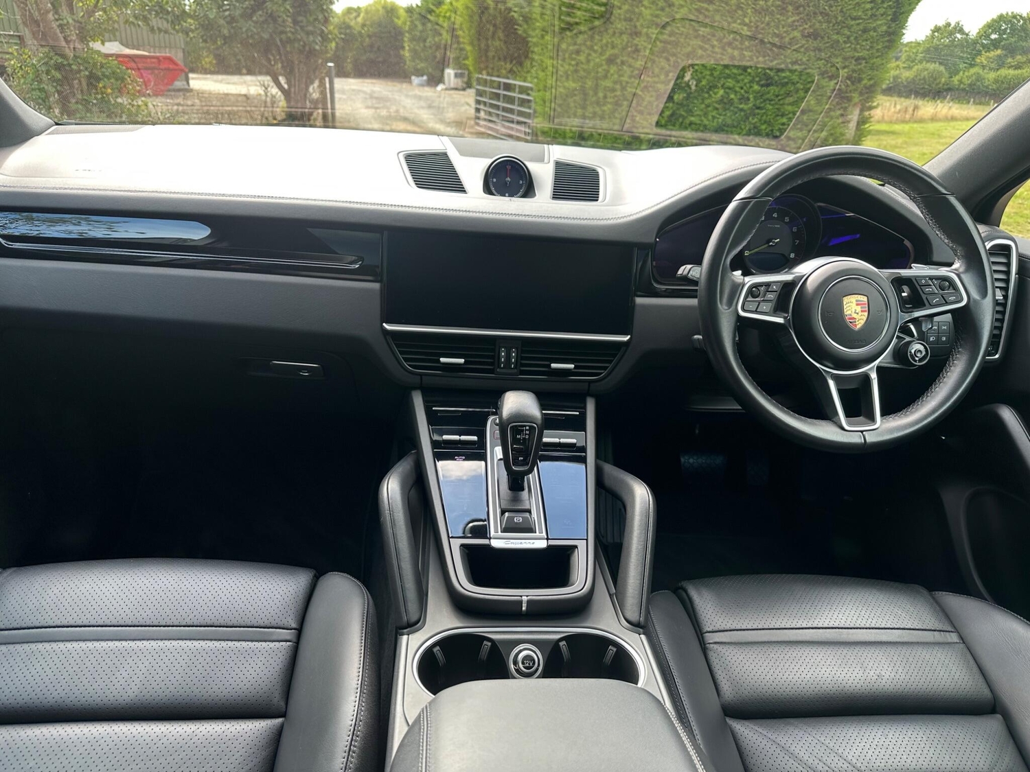 [ berth ]Porsche Cayenne