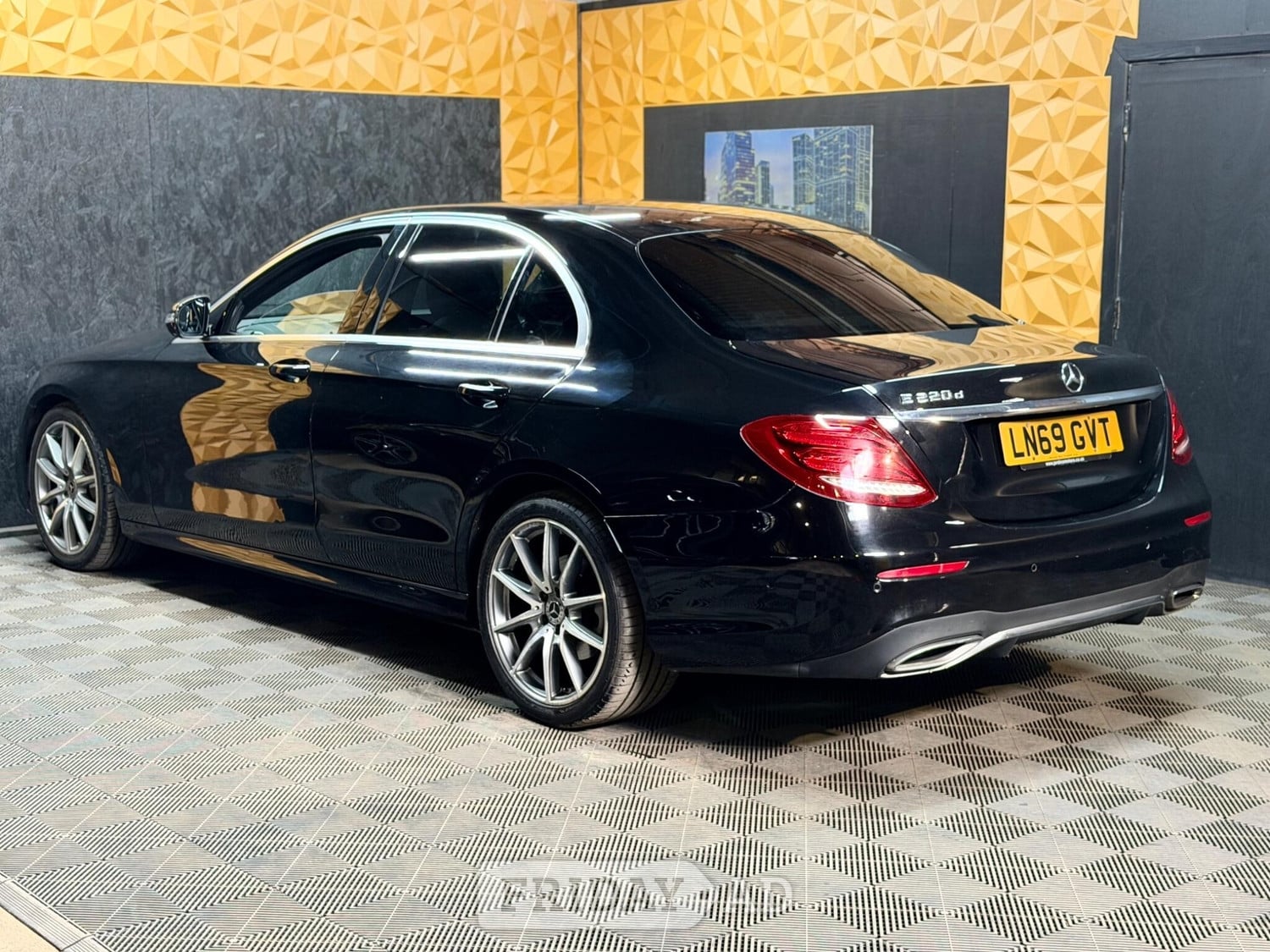 Mercedes-Benz E Class 2019 - Cars