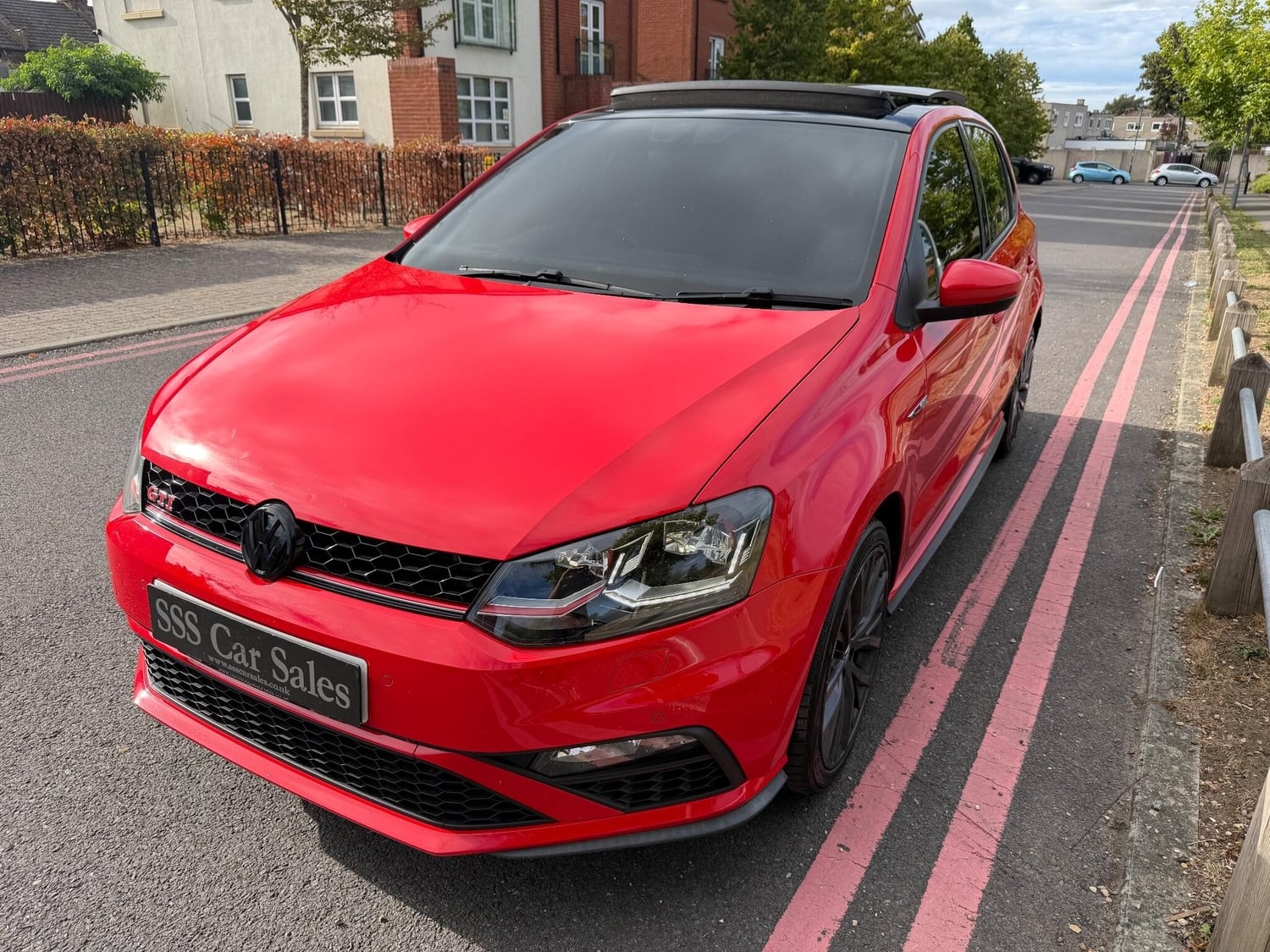 Volkswagen Polo 2015 - Cars in Wandsworth
