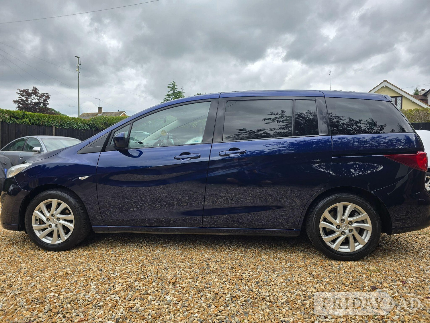 [ berth ]Mazda 5