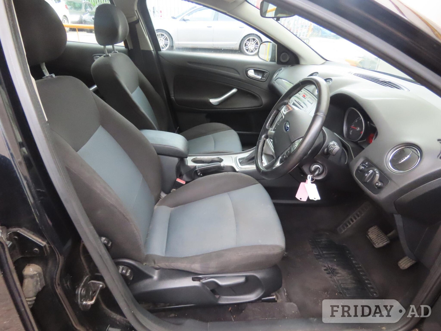 [ berth ]Ford Mondeo