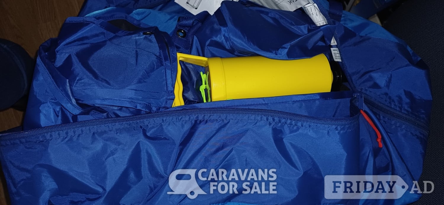 Windbreak Inflatable Berghaus 3 section  -  in Poole