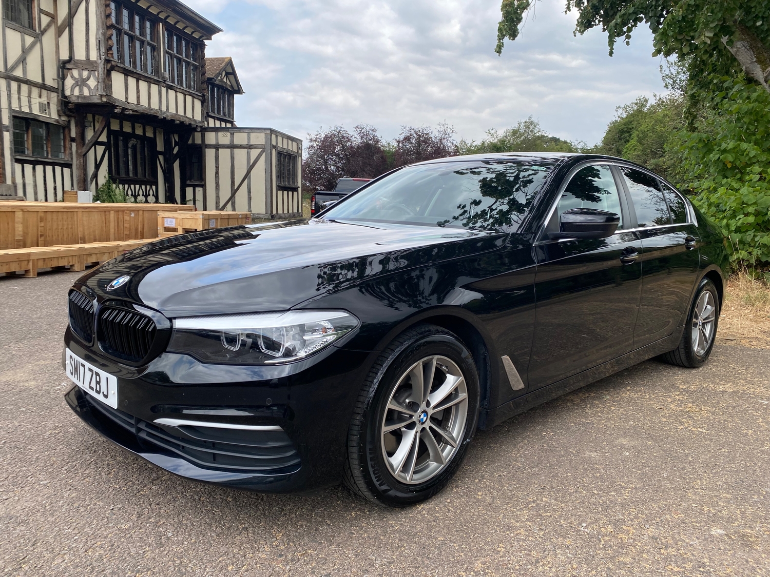 [ berth ]BMW 5 Series