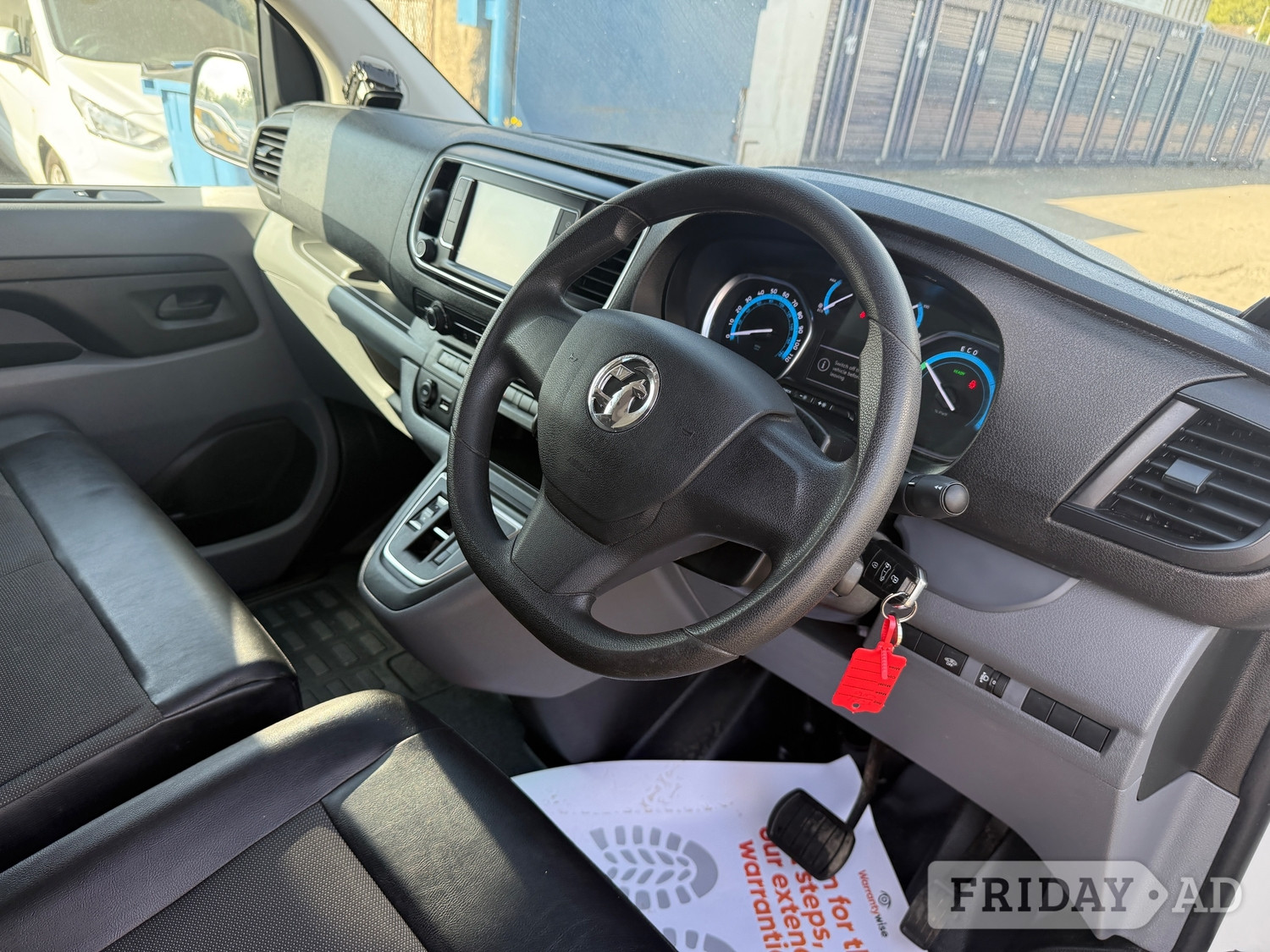 Vauxhall Vivaro 2021 - Vans & Commercial Vehicles in Chertsey