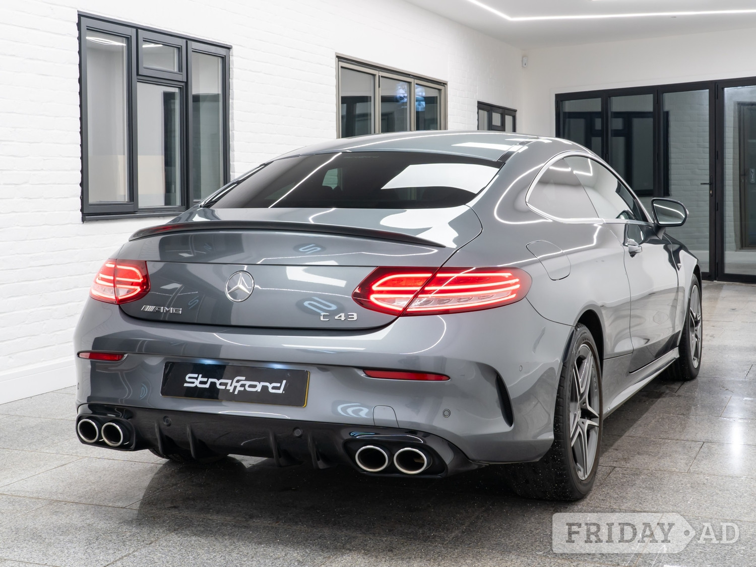 [ berth ]Mercedes-Benz C Class