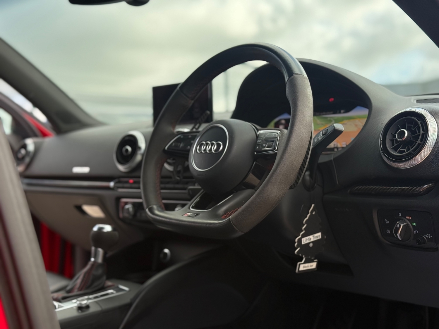 Audi RS3 2018 - Cars